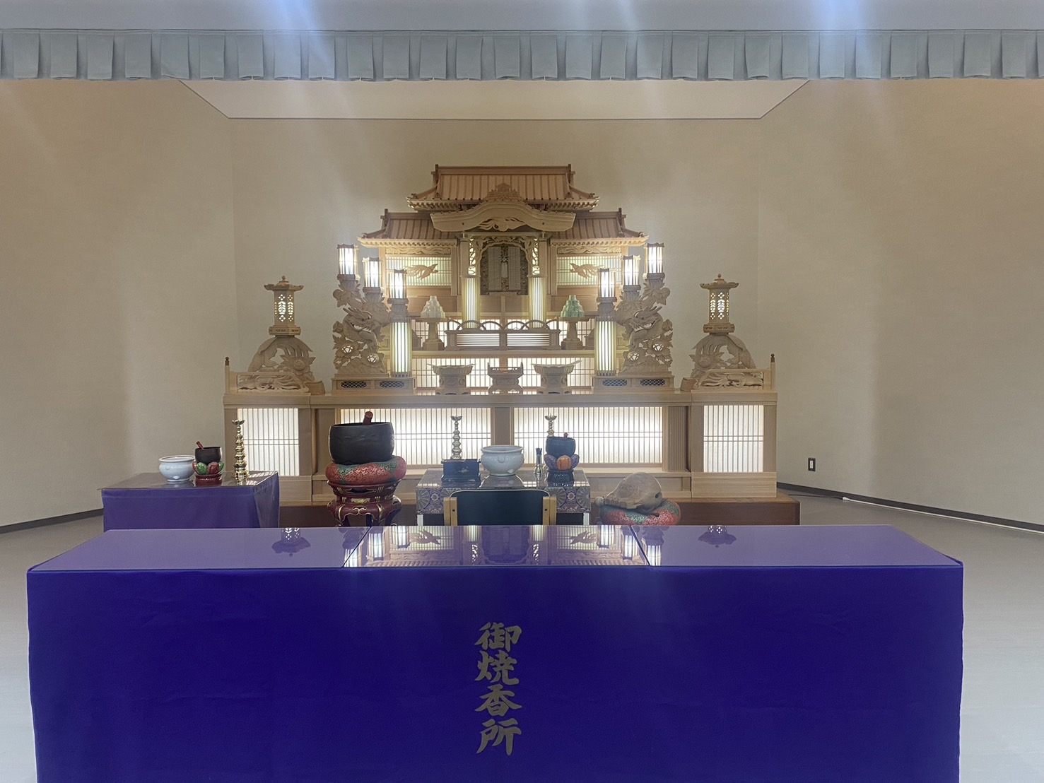 ひかり会館の祭壇
