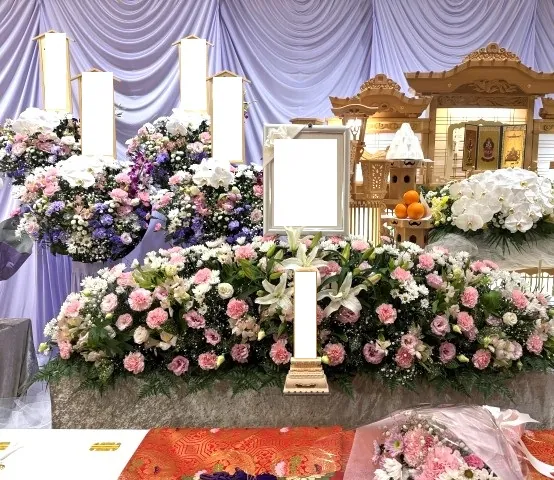 左篭,女性