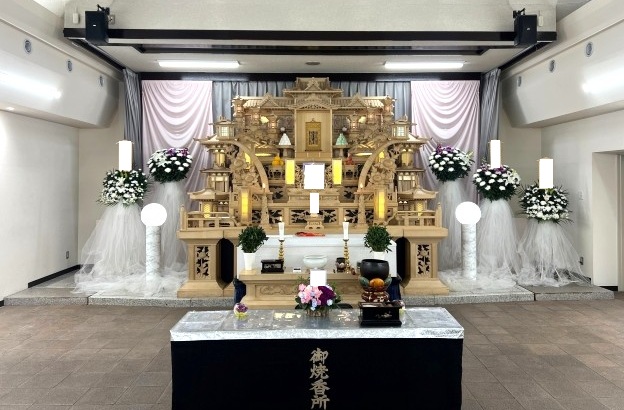 思い出の里会館にて告別式(友人葬)